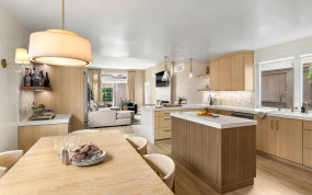 423 Westbourne St003